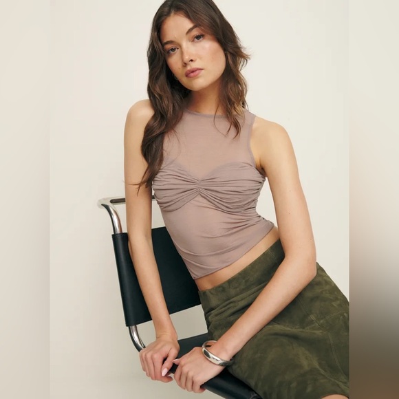Reformation Tops - Reformation Rose top in Shiitake - size s